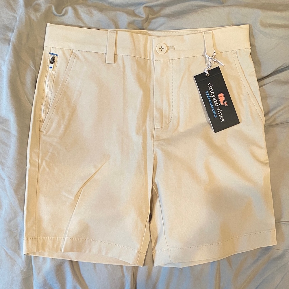 Vineyard Vines: light khaki performance short - Boys 12